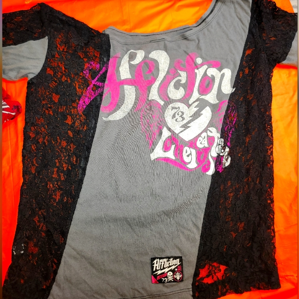 Affliction  Shirt like new
